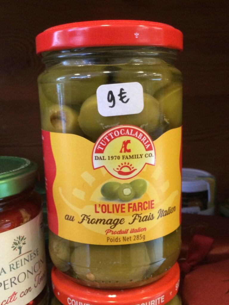 olives farcies au fromage en conserve