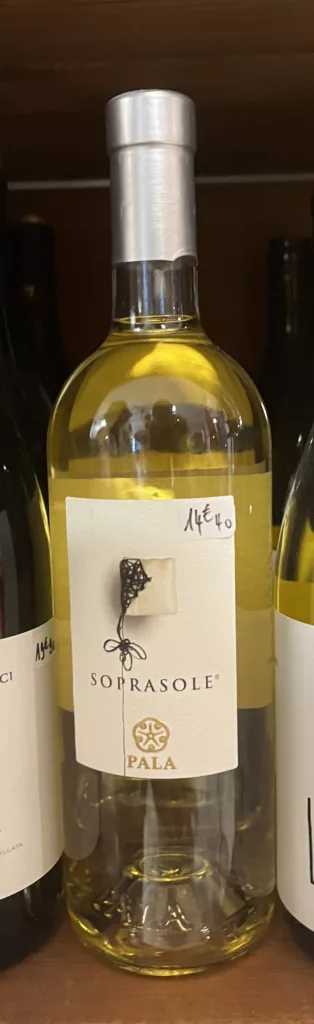 vin blanc italien vermentino de Sardaigne en bouteille de 70 centilitres