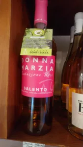 bouteille de rosé italien donna Marzia IGP en magasin